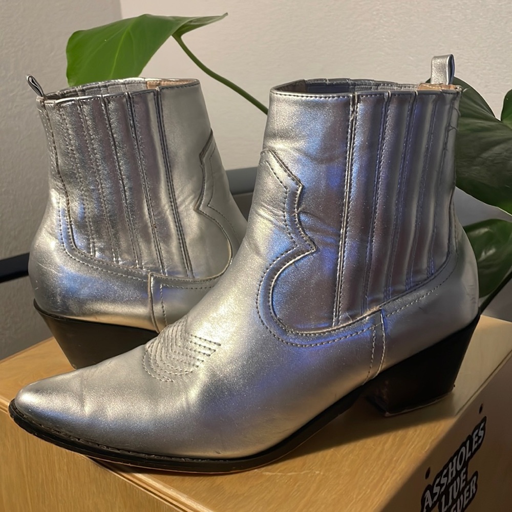 Forever 21 silver boot with heel, size 10
